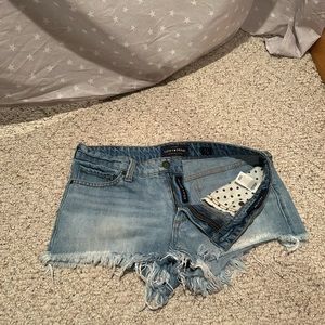 Lucky Brand shorts vintage size 2 the mark of good luck